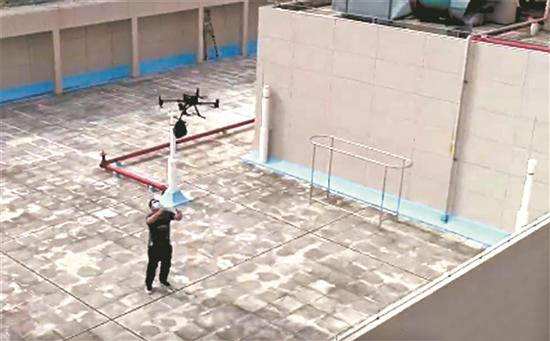 無人機空投藥品助力疫情防控(圖1) 無人機空投藥品助力疫情防控(圖1)