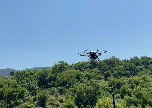 哈工大重慶研究院成功研發氫動力六旋翼無人機(圖1) 哈工大重慶研究院成功研發氫動力六旋翼無人機(圖1)