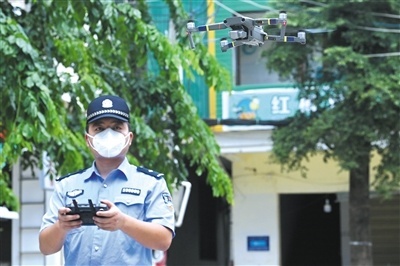 海南多地巧用無人機(jī)打贏疫情防控攻堅(jiān)戰(zhàn)(圖2) 海南多地巧用無人機(jī)打贏疫情防控攻堅(jiān)戰(zhàn)(圖2)