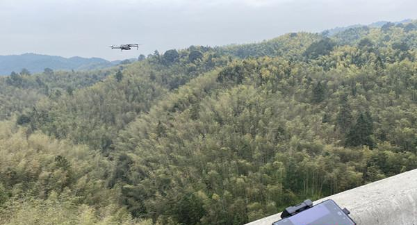 高速路管員巡邏用上千里眼無人機(jī),巡邏效率大大(圖2) 高速路管員巡邏用上千里眼無人機(jī),巡邏效率大大(圖2)