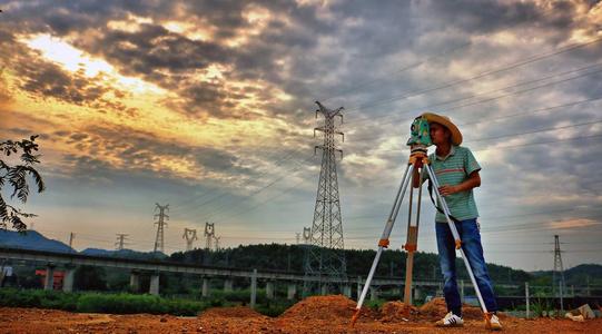 測(cè)繪無(wú)人機(jī)技術(shù)優(yōu)勢(shì)有哪些?(圖1) 測(cè)繪無(wú)人機(jī)技術(shù)優(yōu)勢(shì)有哪些?(圖1)